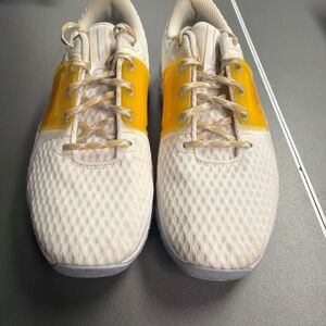 Nike Renew In-Season TR 10 Training Shoes Summit White Yellow/Orange Women's 7